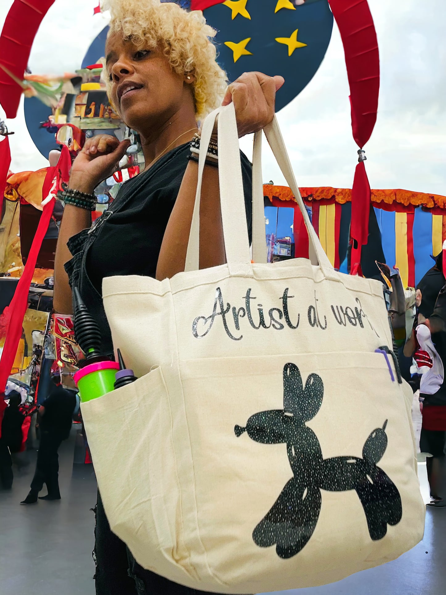 ENTERTAINER CANVAS BAG
