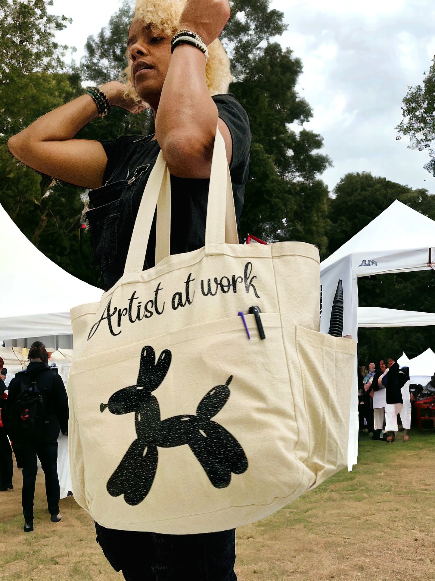 ENTERTAINER CANVAS BAG