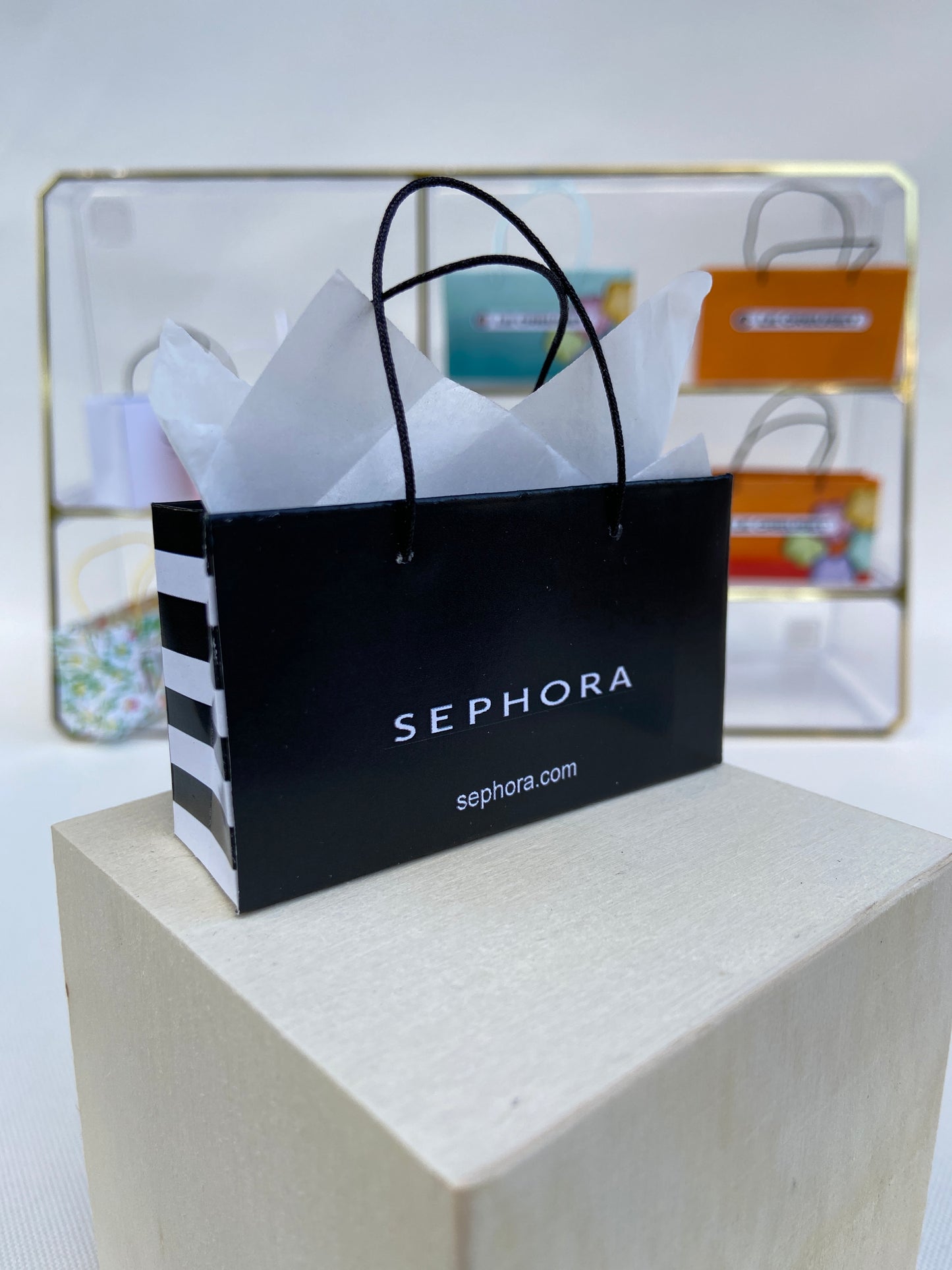 MINIATURE MAKEUP SHOPPING BAGS FOR FASHION DOLL