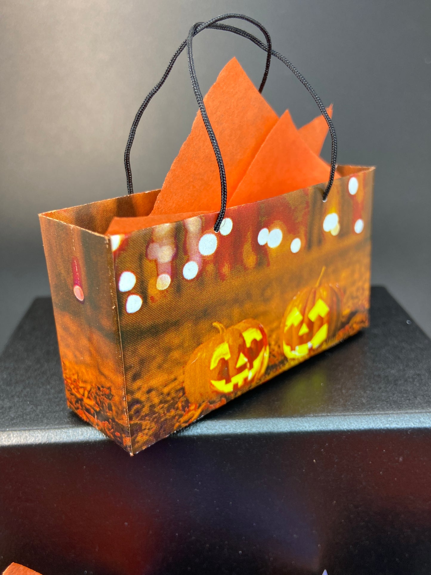 MINIATURE HALLOWEEN SHOPPING BAGS FOR FASHION DOLL