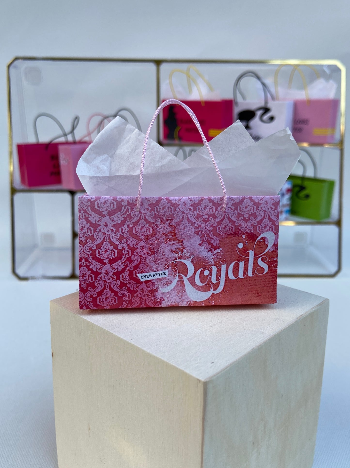 ROYAL & REBEL MINIATURE SHOPPING BAGS FOR FASHION DOLLS