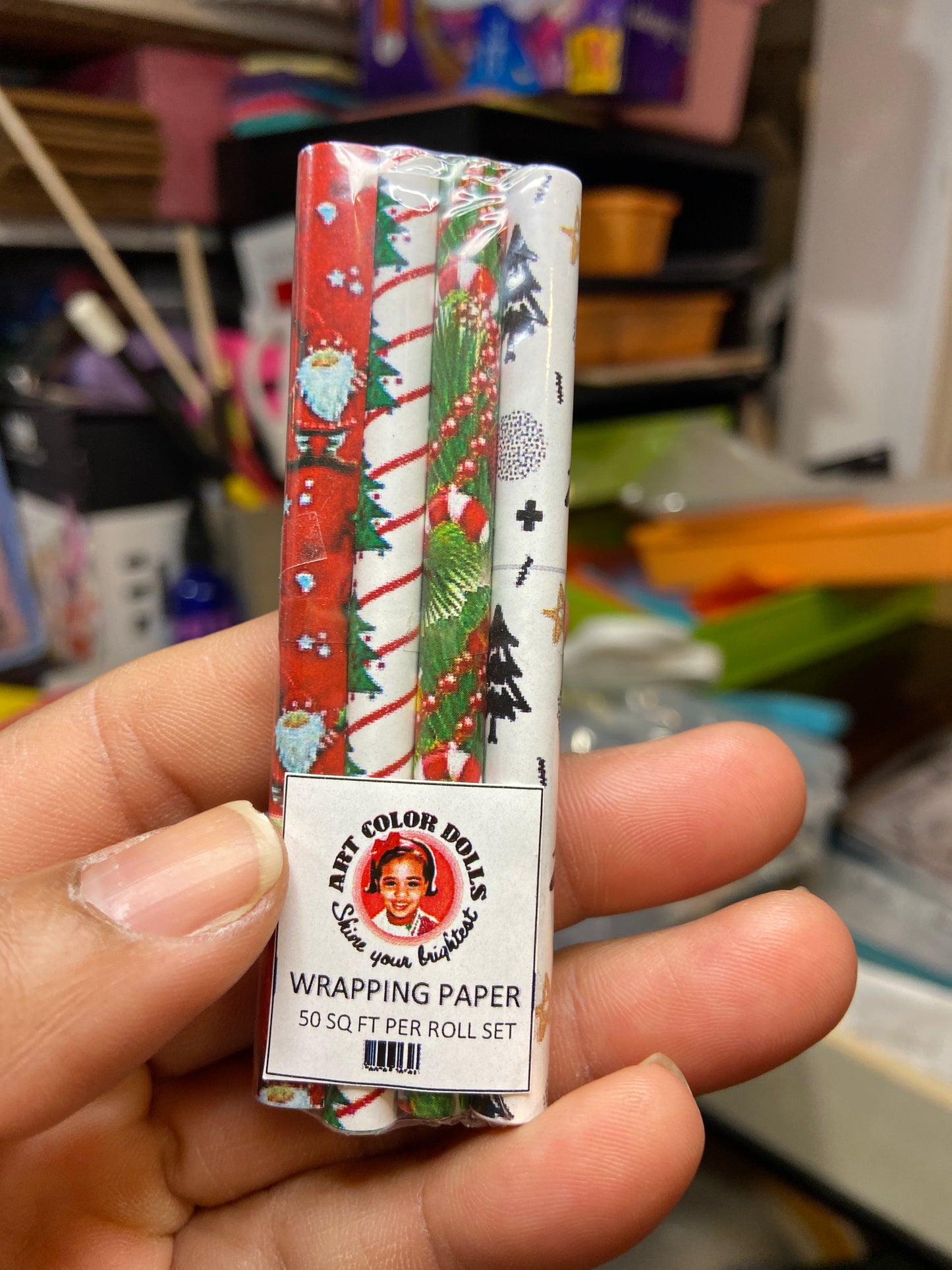 MINIATURE HOLIDAY WRAPPING PAPER FOR FASHION DOLLS
