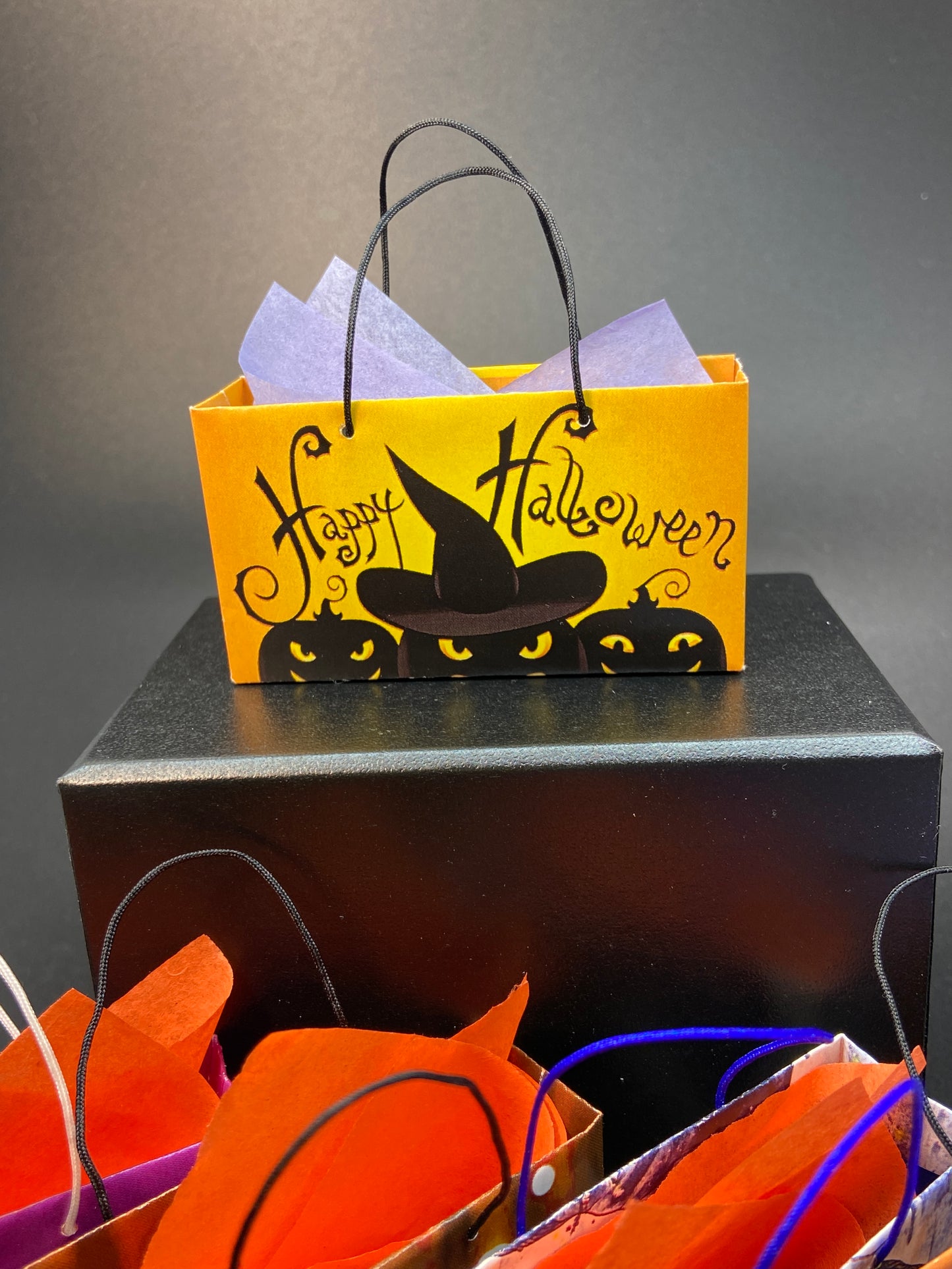 MINIATURE HALLOWEEN SHOPPING BAGS FOR FASHION DOLL